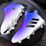 Sports shoes